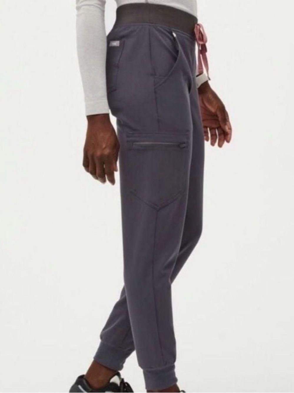 Figs Women’s Zamora Jogger Scrub Pant, Charcoal, Medium
